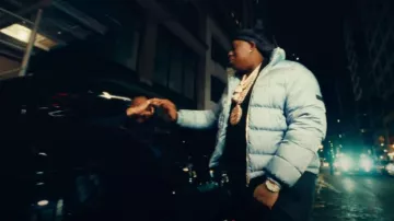 Chaqueta acolchada Dior Light Blue Oblique usada por Sheff G en Sheff G - BROKEY (Official Video)