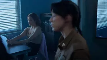 Sandro Tzara Woven Skirt worn by Dr. Elizabeth Lewis (Paula Patton) as seen in Murder in a Small Town (S01E06)