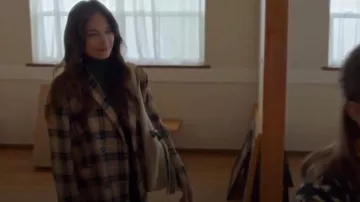 Nasty Gal Check Me Relaxed Blazer worn by Cassandra Lee (Kristin Kreuk) as seen in Murder in a Small Town (S01E07)
