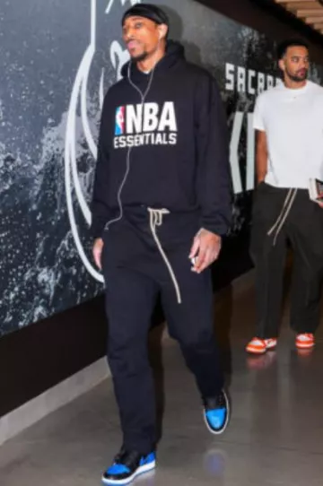 Fear Of God Essentials Nba Black Logo Fleece Hoodie porté par DeMar DeRozan sur le compte Instagram @sacramentokings