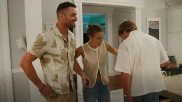 Reiss Viceroy Brushstroke Print Cuban Collar Shirt worn by Jesse Solomon as seen in Summer House (S09E05)