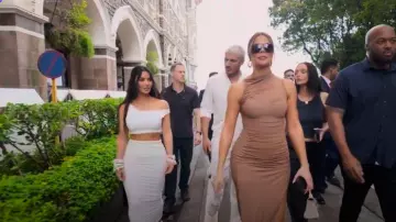Skims Cotton Twist Cropped Top worn by Kim Kardashian as seen in The Kardashians (S06E06)