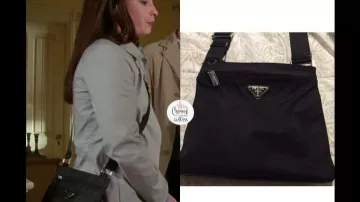 Prada Pre-Owned 2000-2015 Triangle-logo cross body bag used by Piper Halliwell (Holly Marie Combs) in Charmed (S02E19)