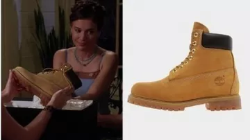 Timberland 6 Inch Premium "Wheat" sneakers of Piper Halliwell (Holly Marie Combs) in Charmed (S02E17)