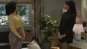 Silence + Noise Naomi Column Mesh Maxi Skirt usada por Eva Thomas (Ambyr Michelle) como se ve en Beyond the Gates (S01E08)