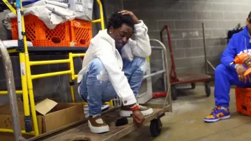 Mocassins en cuir marron et raphia crème Amiri portés par Kodak Black en Kodak Black - Inside I Suffer [Clip Officiel]