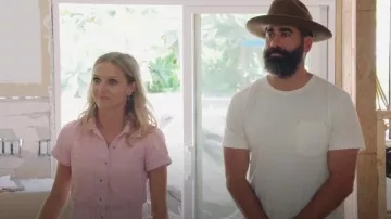 Muéstrame tu mameluco de cañón Mumu usado por Laura como se ve en Christina on the Coast (T06E10)