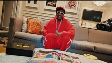 Vetements Red V-Oval Baggy Sweatpants worn by Wiz Khalifa in Wiz Khalifa, Sledgren - Bigger Boat [Official Music Video]