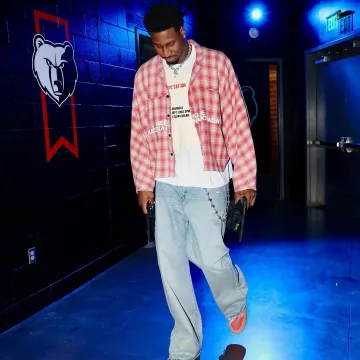 Nike Dunk Low 'Adobe Red' worn by Jaren Jackson Jr. on the Instagram account @memgrizz