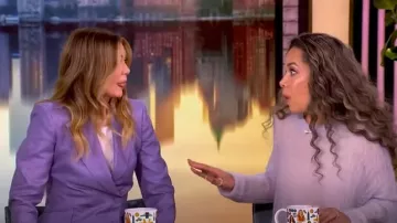 Gabriela Hearst Stephanie Blazer en laine, soie et lin porté par Ellen Pompeo, comme on le voit dans The View le 17 mars 2025