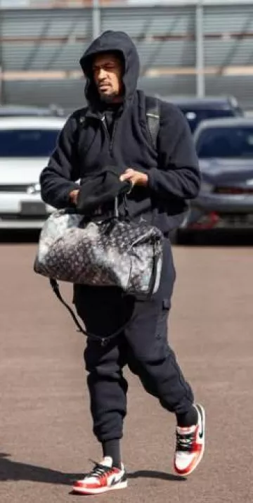 Jordan Black Sherpa Fleece Cargo Pants porté par Bradley Beal sur le compte Instagram @suns