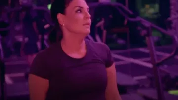 Lululemon Swiftly Tech Short-Sleeve Shirt 2.0 Hip Length porté par Nicole O’Neil comme on le voit dans The Real Housewives of Sydney (S03E01)