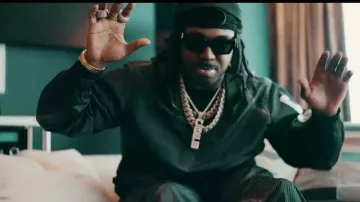 Pantalones de chándal negros KITH x Bauer usados por EST Gee en EST Gee - Plug Motivation (Video Oficial)
