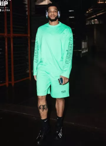 Short de survêtement V-Oval vert fluo de Vetements porté par Miles Bridges sur le compte Instagram @hornets