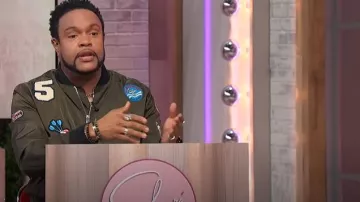 Zara Light Bomber Jacket worn by Jawn Murray as seen in Sherri on  March 19, 2025