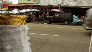 Tapia's Party Supply Store in Animal Kingdom (S01E03)