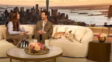 Pantalones de pierna ancha de mezcla de lana a cuadros Chloe usados por Drew Barrymore como se vio en The Drew Barrymore Show el 18 de marzo de 2025