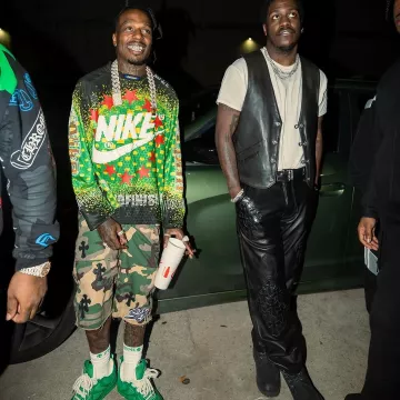 Shorts Chrome Hearts Matty Boy Green Camo 'Sex' usados por Sauce Walka en la cuenta de Instagram @sauce_walka102