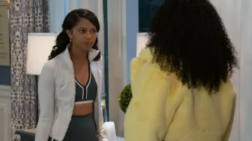 Lululemon Define Veste courte portée par Kat Richardson (Colby Muhammad) comme on le voit dans Beyond the Gates (S01E12)