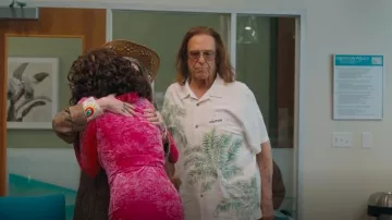Tommy Bahama String Of Palms Silk Camp Camisa usada por el Dr. Eli Gemstone (John Goodman) como se ve en The Righteous Gemstones (S04E03)