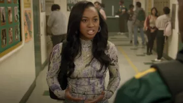 Topshop Haut à col haut à manches longues en Multi porté par Amina (Alexis Chikaeze) comme on le voit dans All American (S07E08)