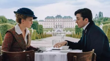 Les jardins du Belvédère à Vienne Blood (S04E04)