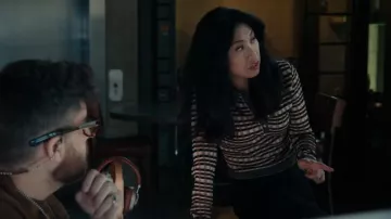 Suéter Kita de Ulla Johnson usado por Melody 'Mel' Bayani (Liza Lapira) como se ve en The Equalizer (T05E11)