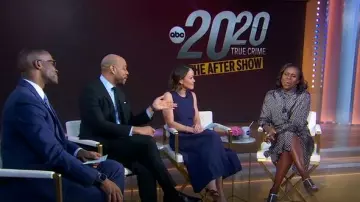 Dries Van Noten Delicks Robe à pois froncée portée par Deborah Roberts telle qu’elle est vue dans Good Morning America le 25 mars 2025