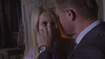 La montre Cartier de Nikolai Nikolaeff (Roman Azarov) dans The OA (S01E01)