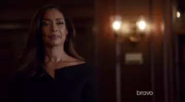 La veste Christian Dior de Jessica Pearson (Gina Torres) dans Suits S06E16