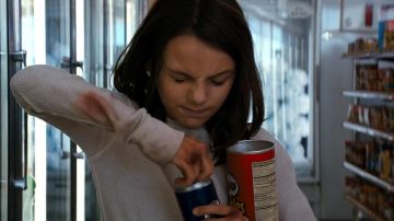 Chips Pringles Laura Kinney / X-23 (Dafne Keen) in Logan
