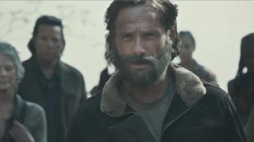 The jacket collar fleeced of Rick Grimes (Andrew Lincoln) in The Walking Dead