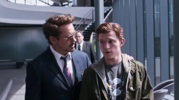 Le t-shirt "I Lost an Electron - Are You Positive" de Peter Parker (Tom Holland) dans Spider-Man : Homecoming