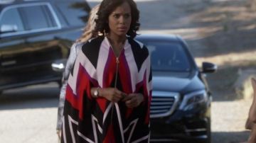 El abrigo salvatore Ferragamo de Olivia Pope (Kerry Washington) en Scandal