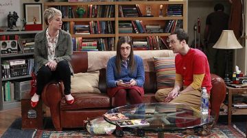 Bailarinas barnizadas rojas de Penny (Kaley Cuoco) en The big bang theory S08E12