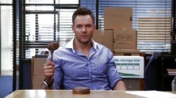 Blue shirt, Michael Bastian, Jeff Winger in Community S5E12