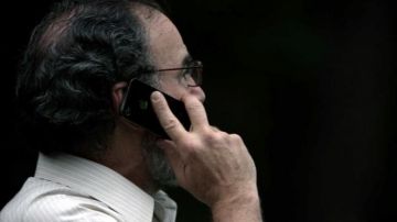 The apple Iphone 4's Saul Berenson (Mandy Patinkin) on Homeland