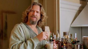 La bouteille de Vodka Smirnoff de The Dude (Jeff Bridges) dans The Big Lebowski