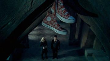 El converse Chuck Taylor de Luna Lovegood (Evanna Lynch) en Harry Potter y la Orden del Fénix