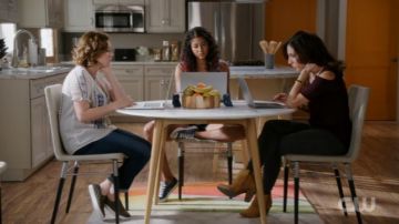 Zapatillas bajas Converse de Heather Davis (Vella Lovell) en Crazy ex-girlfriend