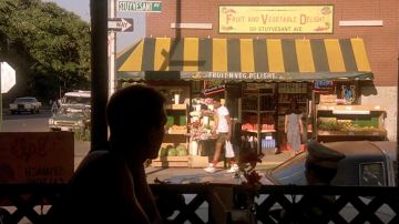 Sneakers Nike Air Revolution White / Red Radio Barjo (Bill Nunn) in Do the right thing