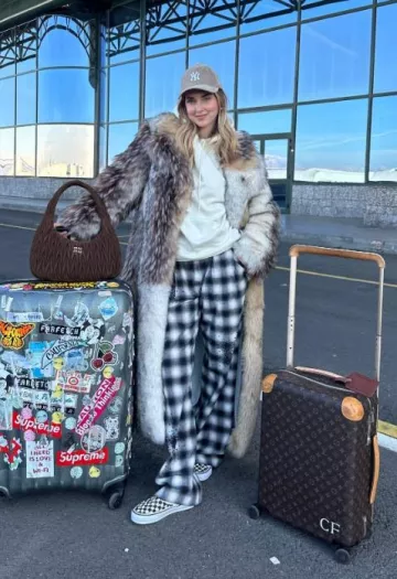 Casquette New Era 9Forty Corduroy Ny Yankees portée par Chiara Ferragni sur sa Story Instagram le 4 mars 2025