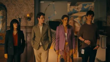 Ba & Sh Neo Pleated Maxi Skirt In Ochre worn by Dr. Sasha Lubbock (Inga Schlingmann) as seen in Watson (S01E04)