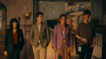 Ba & Sh Neo Pleated Maxi Skirt In Ochre worn by Dr. Sasha Lubbock (Inga Schlingmann) as seen in Watson (S01E04)