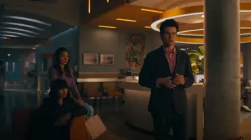 Kate Spade New York Madison Saffiano East West Leather Laptop Tote worn by Dr. Sasha Lubbock (Inga Schlingmann) as seen in Watson (S01E05)