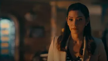Gorjana Reed Huggies worn by Dr. Sasha Lubbock (Inga Schlingmann) as seen in Watson (S01E06)