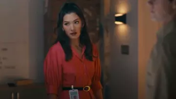 Aritzia Perennial Solid Brass Leather Belt worn by Dr. Sasha Lubbock (Inga Schlingmann) as seen in Watson (S01E07)