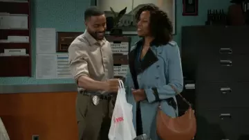 Mango Short Handle Shoulder Bag worn by  Naomi Hamilton Hawthorne(Arielle Prepetit) as seen in Beyond the Gates (S01E18)