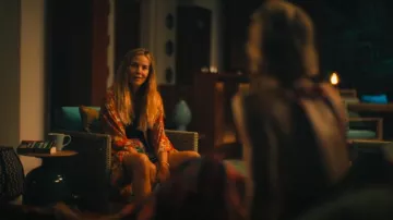 Reloj Hermes Nantucket 29MM 18K Rose Gold & Diamond Bracelet usado por Jaclyn Lemon (Michelle Monaghan) como se ve en The White Lotus (S03E07)