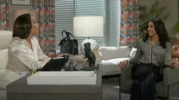 Cinq a Sept Shauna Pantalones: Azul marino usados por Dani Dupree (Karla Cheatham Mosley) como se ve en Beyond the Gates (T01E23)